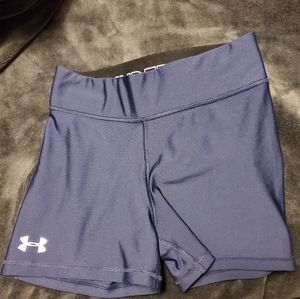 UA W/M NWT compression shorts